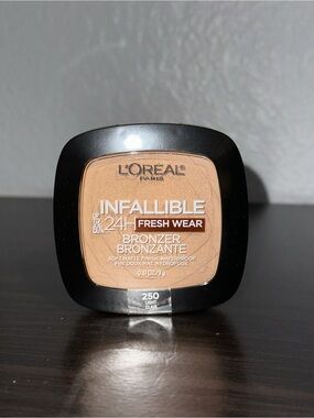 L'Oreal Infallible 24H Fresh Wear Bronzer 250 - Light